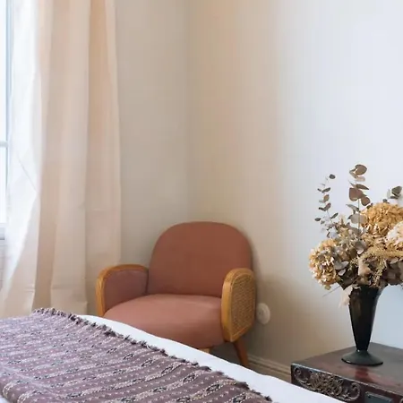 Amazing Balcony View - Monceau Apartment Paris